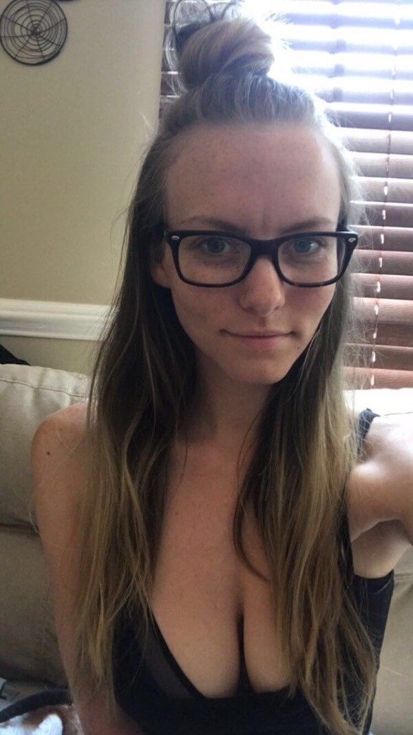 Hot Girls With Glasses 