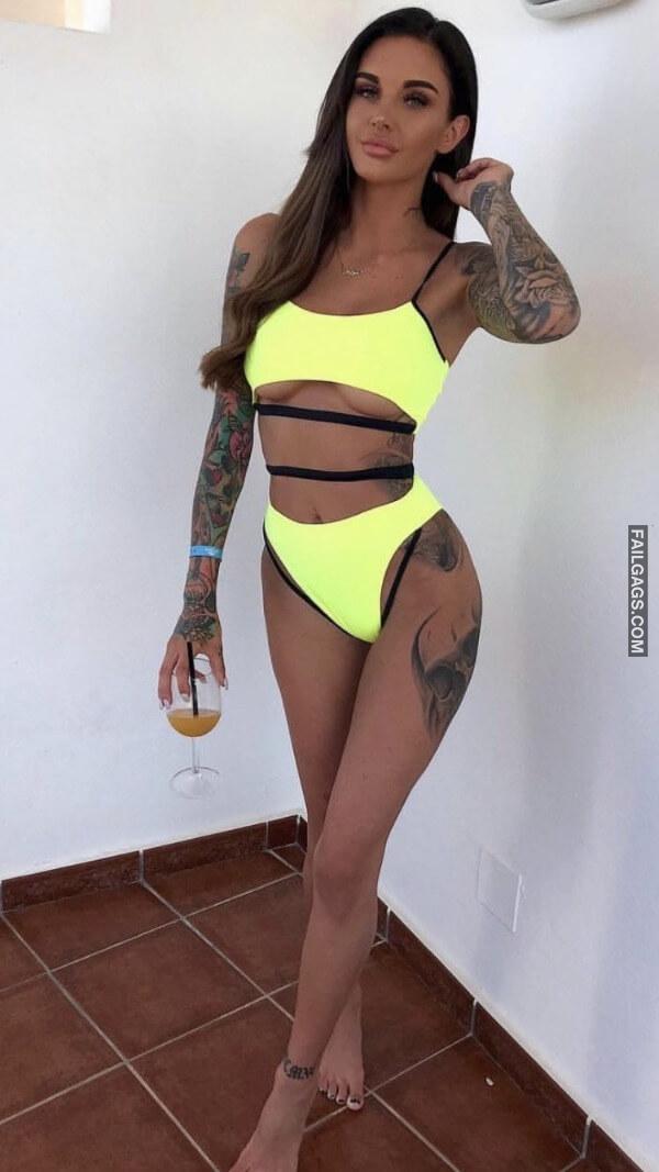  Beautiful Ladies Long Legs