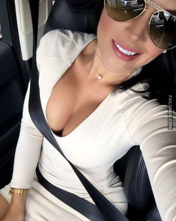 Hot Girls Strap Boob 12