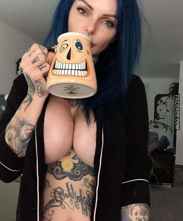 Hot Girls Too Busty to Hide 