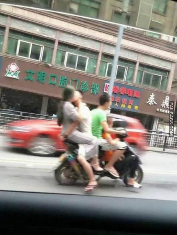 Funny Things That Can Happen Only in Asia 8