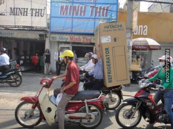 Funny Things That Can Happen Only in Asia 9