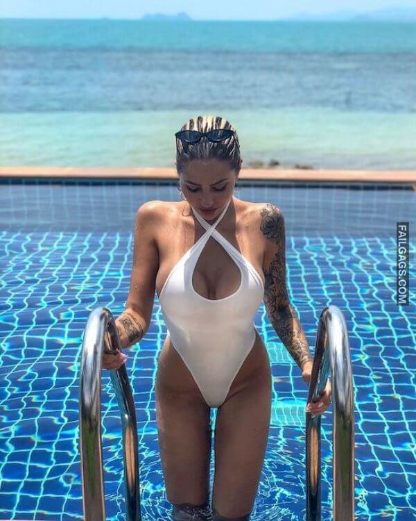 Hot Girls in Wet Bikini 7