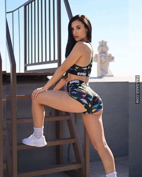 Sexy Girls Wearing Short Workout Shorts 6