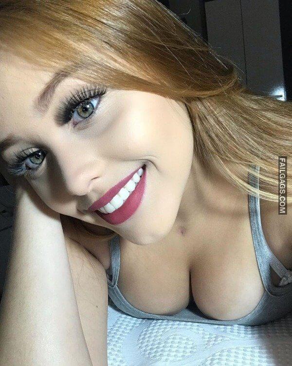 Sexy Girls With Big Tits Awesome Downblouse 7