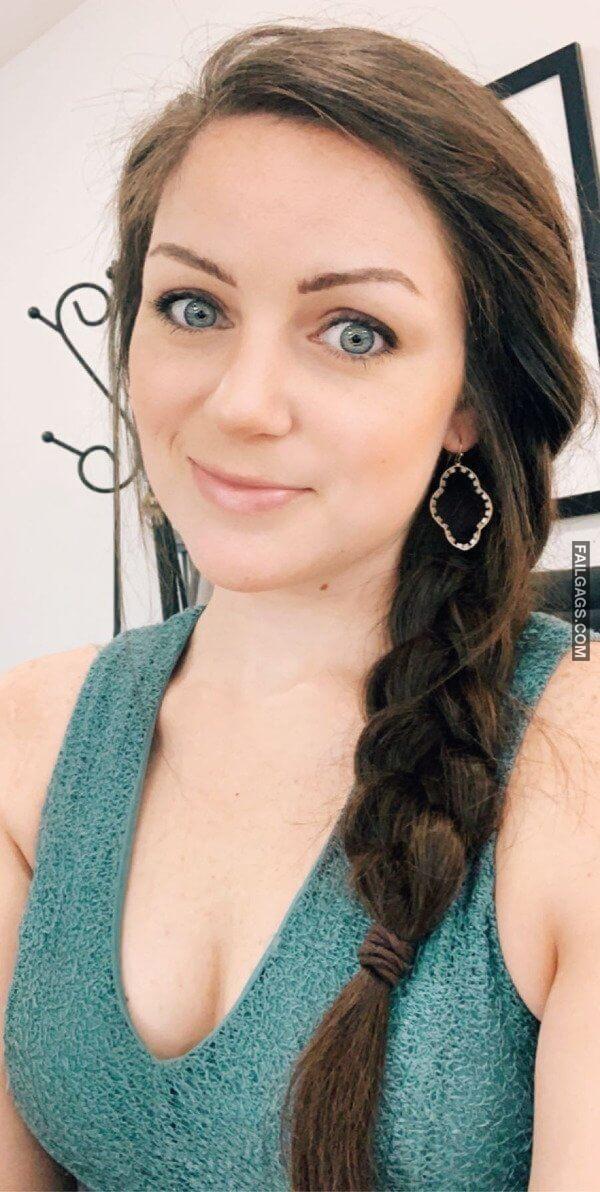 hot girls bored at work 15