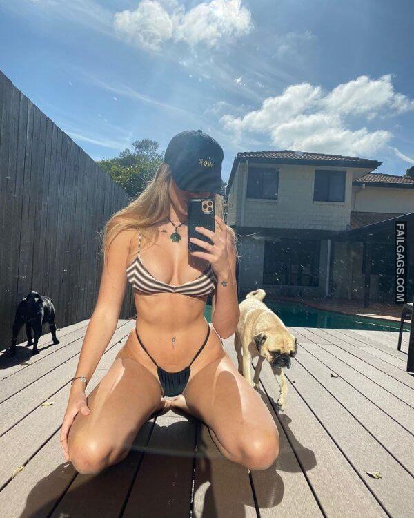 Hot Teen Girls With Big Boobs Taking Mirror Selfie 11