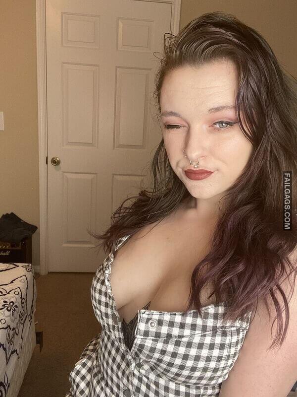 Hot Teen Girls With Big Side Boobs 7