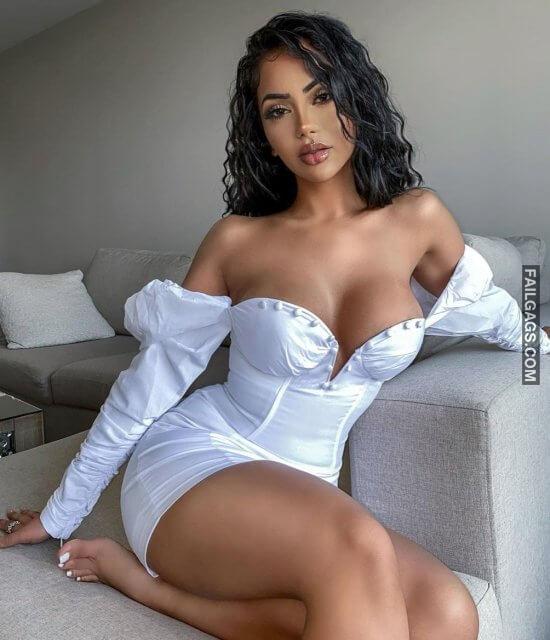 Hot Teen Girls With Perfect HipWaist Ratios 9