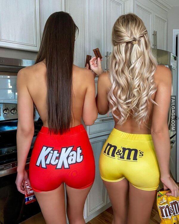 Sexy Teen Girlfriends Showing Hot Body 7