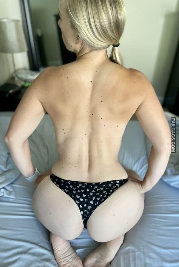 Hot Teen Girls Taking Selfie Showing Big Ass 3