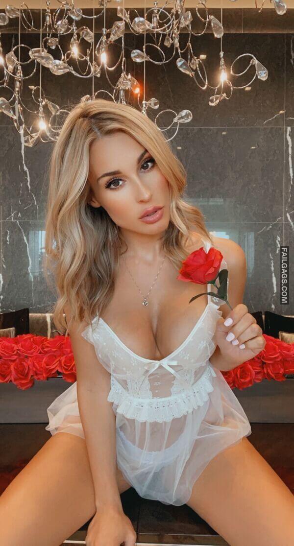 Hot Teen Girls With Big Tits 4