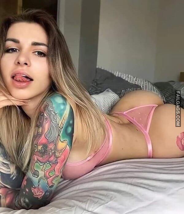 Sexy Tattooed Girls With Big Ass 4