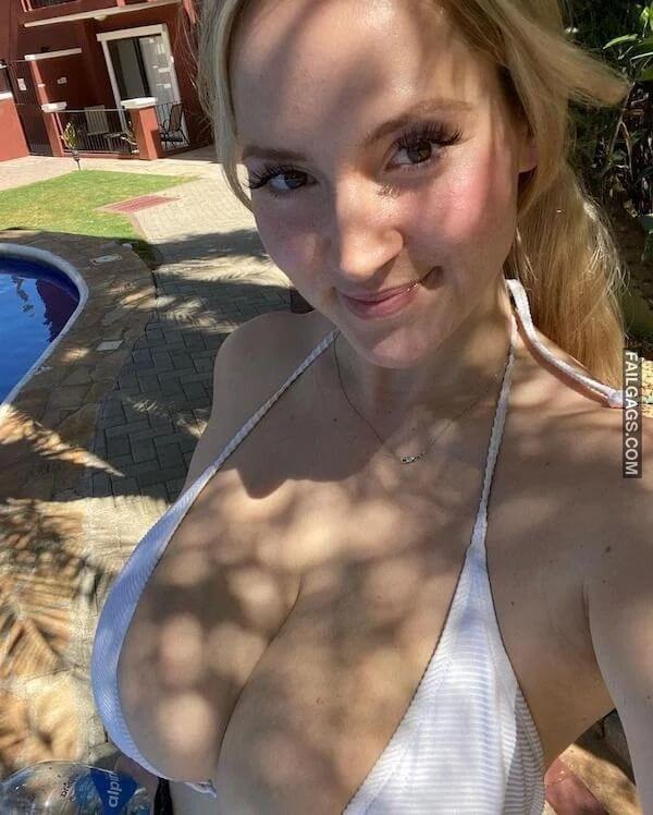 Beautiful College Girl With Huge Boobs 7