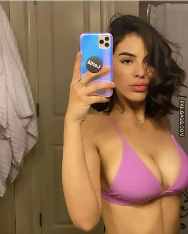 Hot Busty Girls in Bikini 3